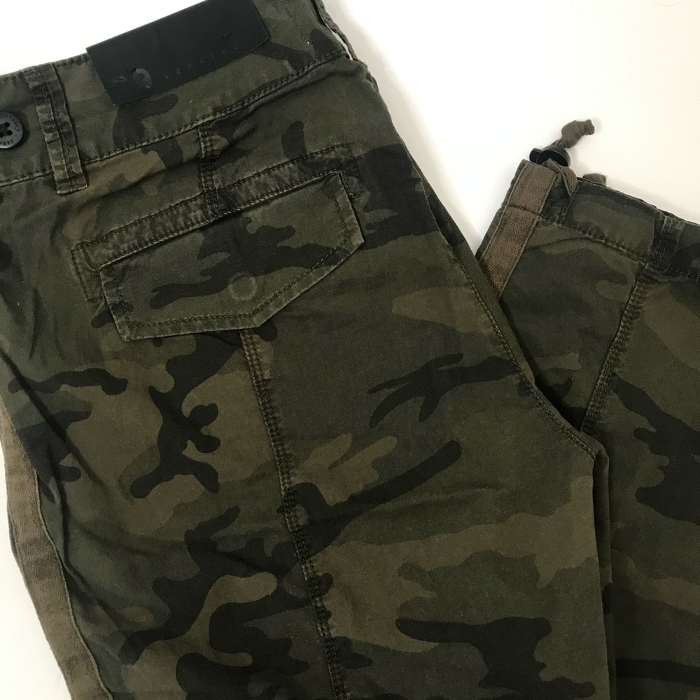 Sanctuary Camo Cargo Pants size 29